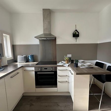 Glasgow Modern Style Home , Separate Entrance Extérieur photo