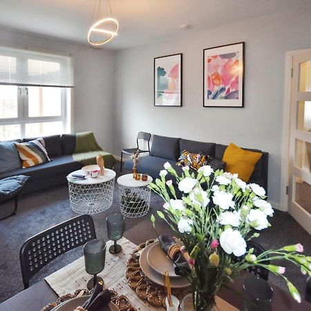 Glasgow Modern Style Home , Separate Entrance Extérieur photo