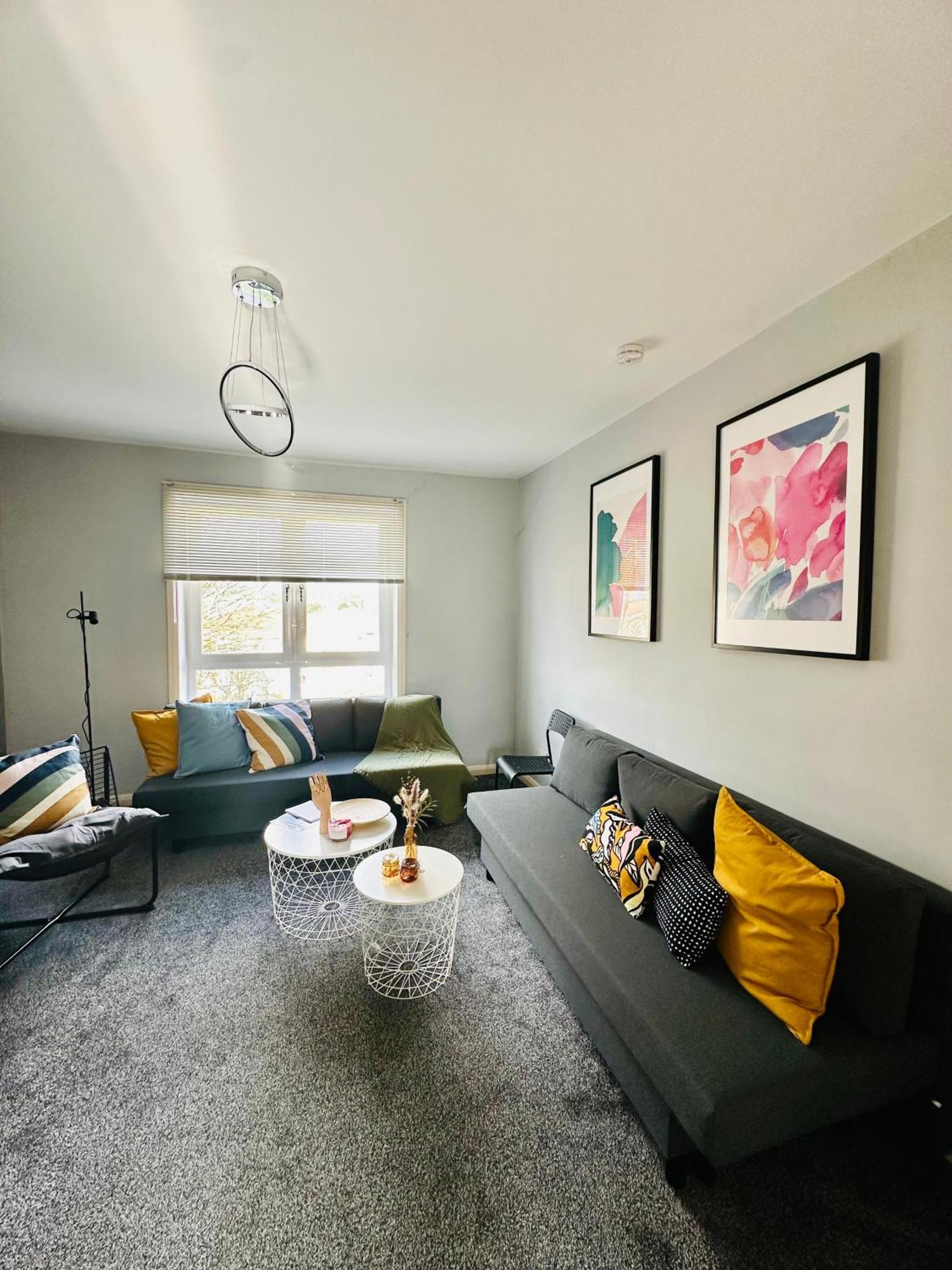Glasgow Modern Style Home , Separate Entrance Extérieur photo