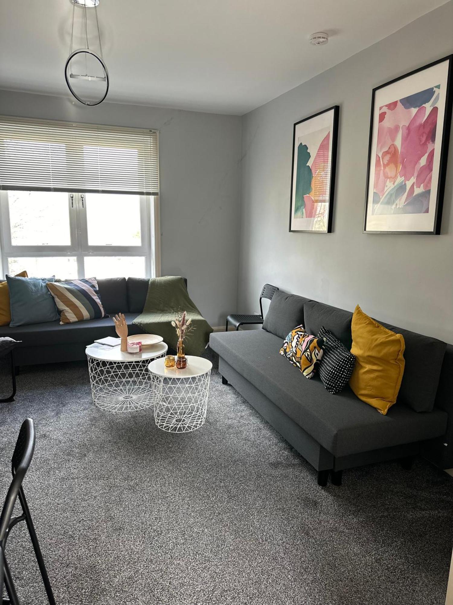 Glasgow Modern Style Home , Separate Entrance Extérieur photo