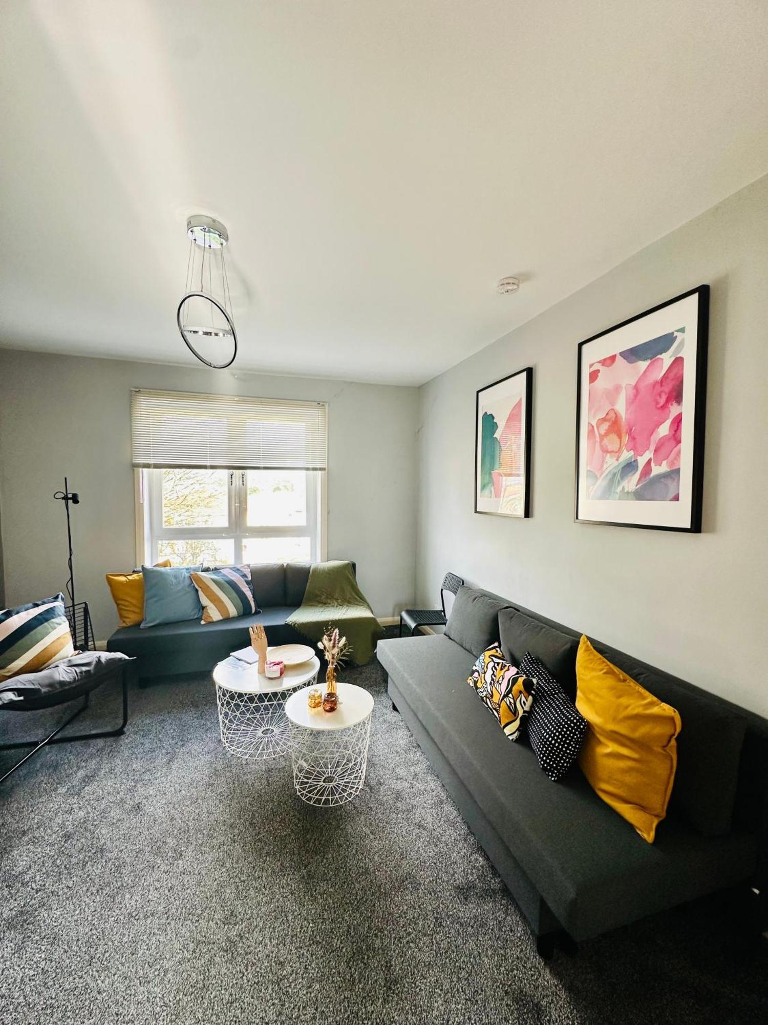 Glasgow Modern Style Home , Separate Entrance Extérieur photo