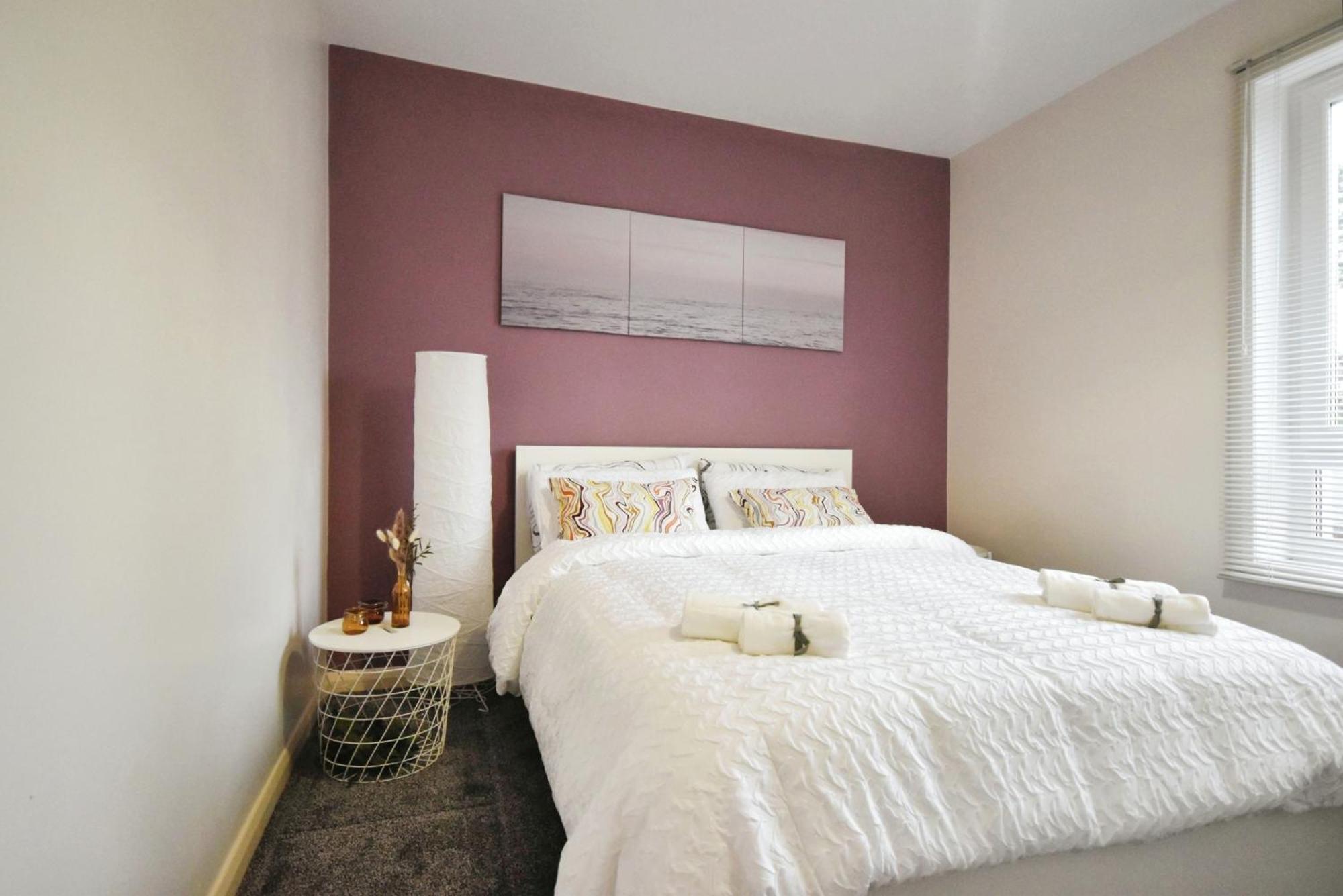 Glasgow Modern Style Home , Separate Entrance Extérieur photo